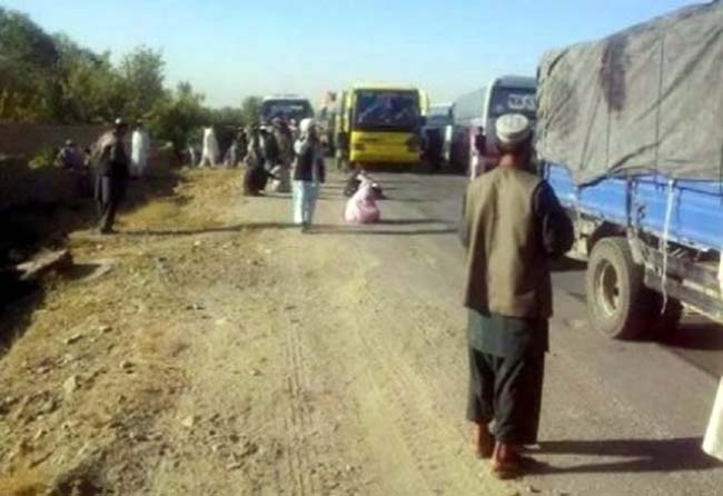 تمام پاسگاه های امنیتی شاهراه قندهار- ارزگان به تصرف طالبان درآمدند